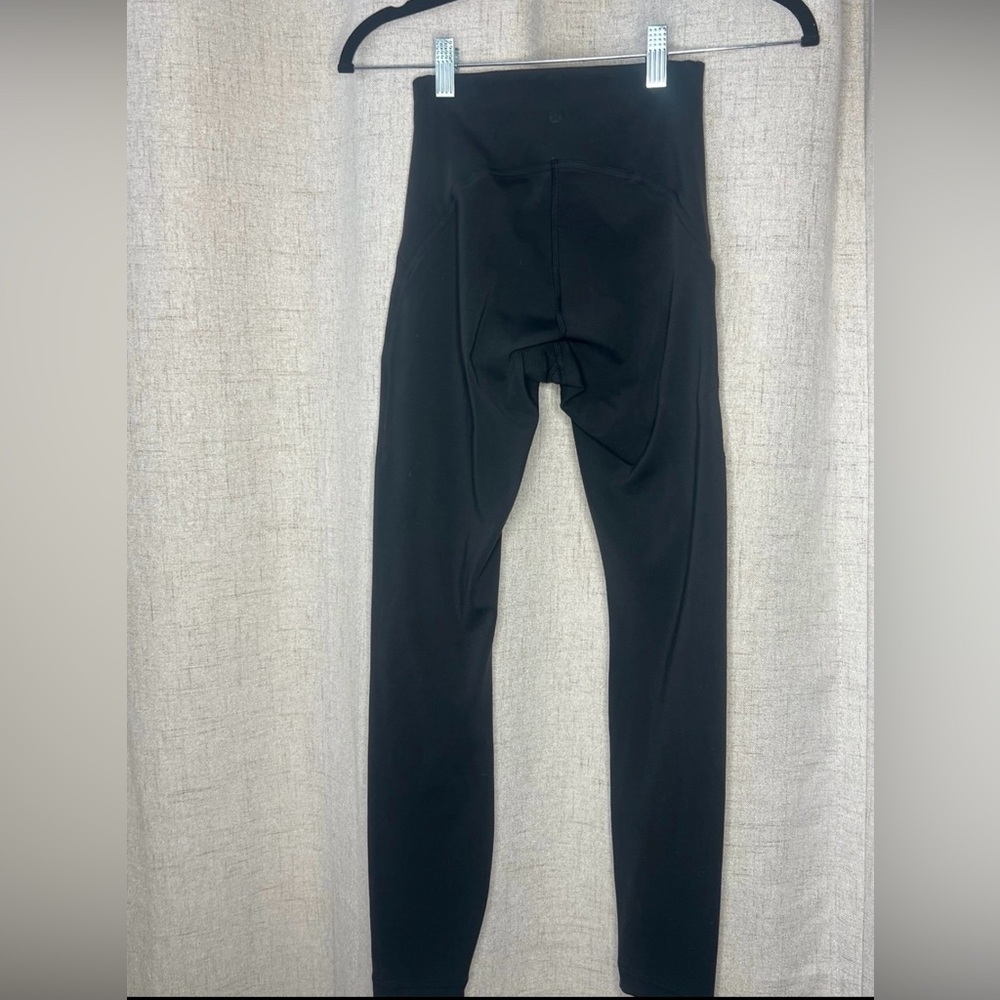 Lululemon Athletica Women’s High Rise Leggings Size 2 NWOT Color Black